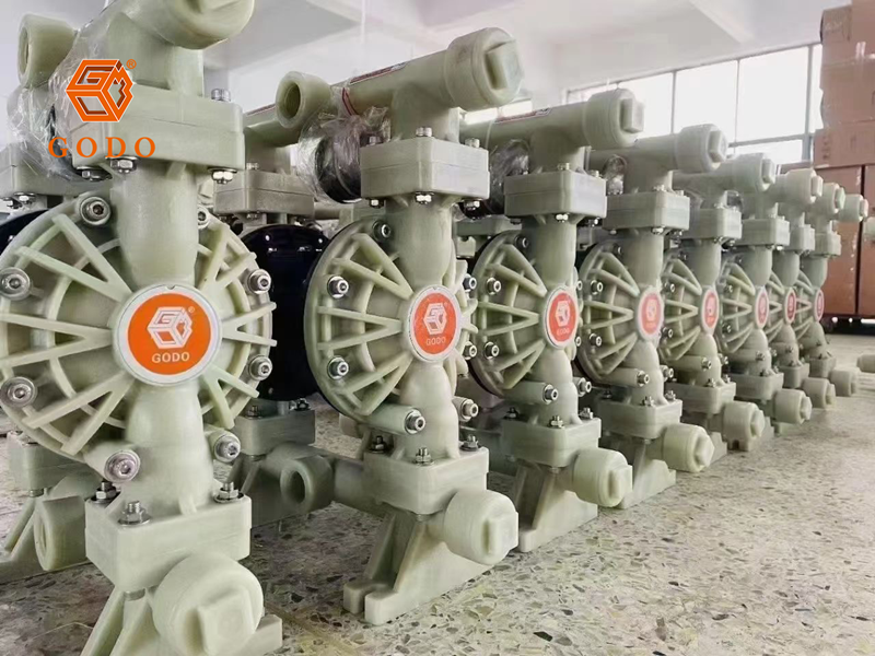 Bơm Màng Khí Nén Hút Hóa Chất