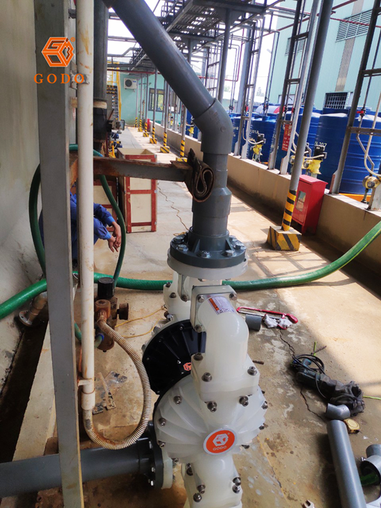 máy bơm màng hóa chất